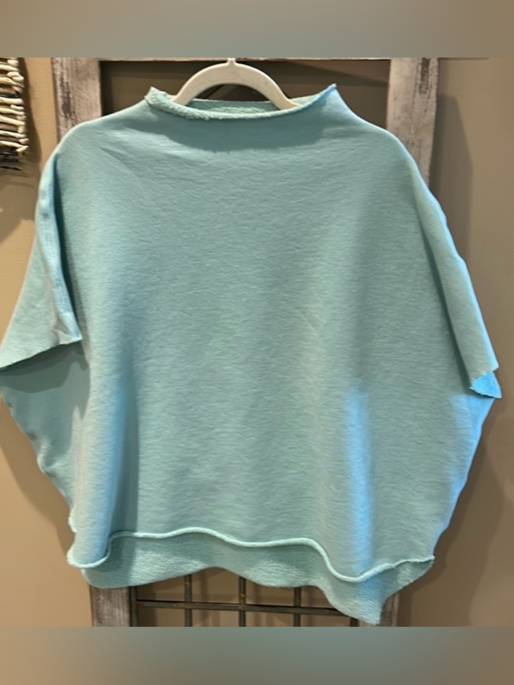 Frank & Eileen | Women’s Mint Green Caplet Relaxed Sweatshirt Top
